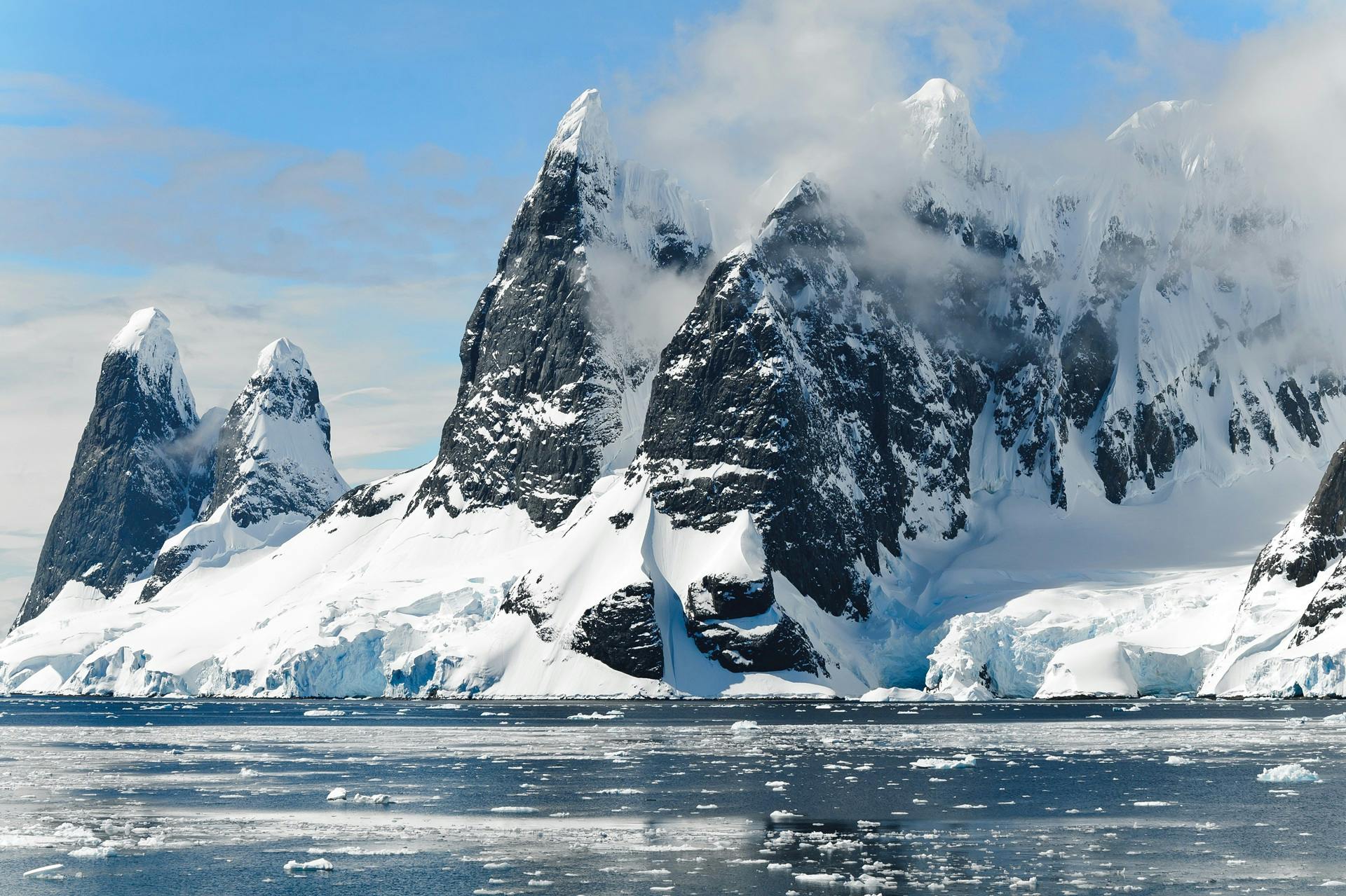 Lifeguard training in Antarctica