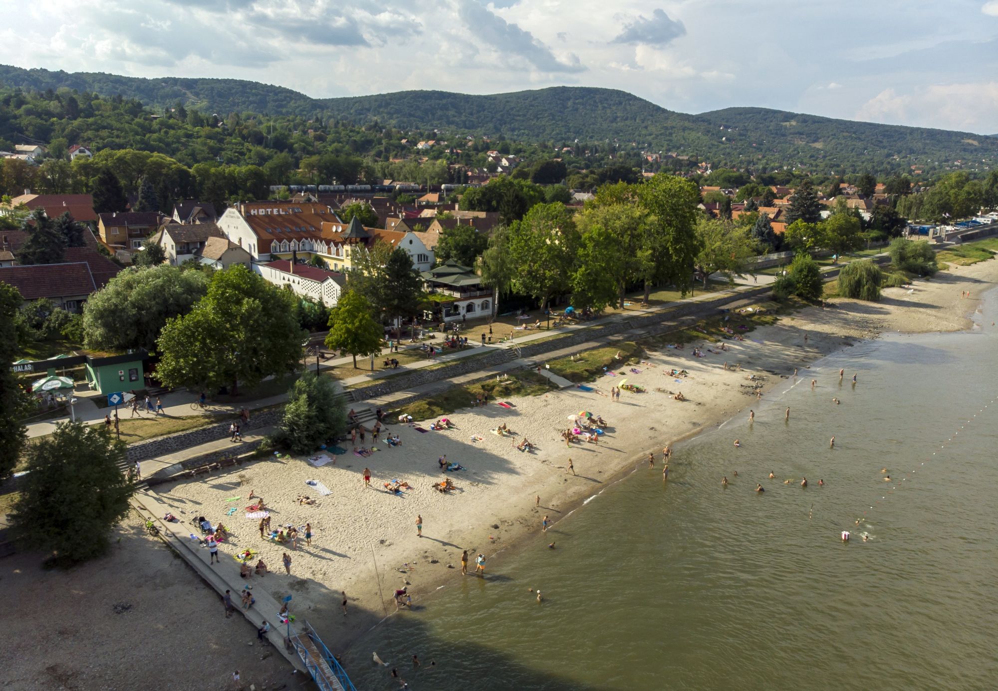 Lifeguard training in Hungary